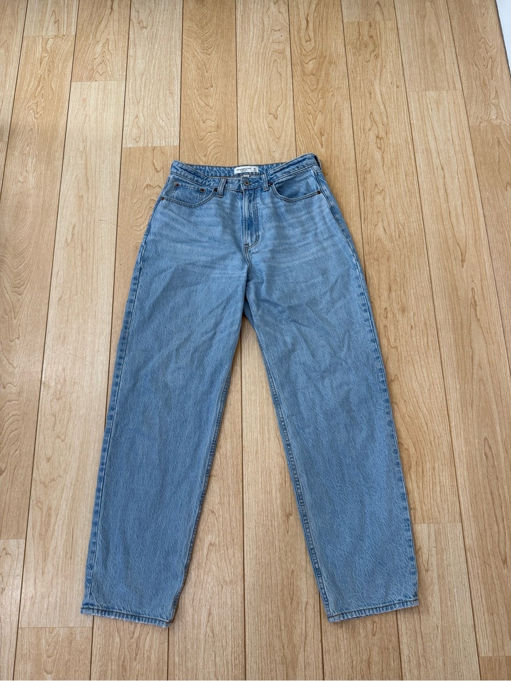 Abercrombie & Fitch Light Blue High-Rise Ankle Jeans